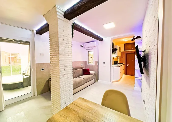Apartment White Pearl Exclusive Rom